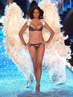 Nude celebrity Adriana Lima free pic #13