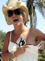 Scandalous photos of pop star Britney..