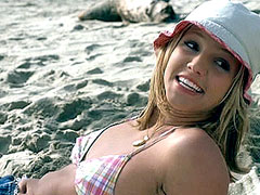 Britney Spears undresses in sexual