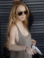 Sexy Lindsay Lohan captured in bikinis..