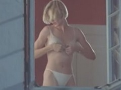 Hot Star Cameron Diaz Stripping In The..