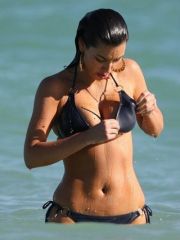 Kim Kardashian is totally hot on her sexy