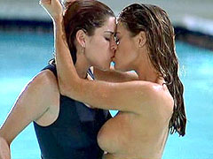 Nude Denise Richards has lesbian love in