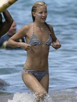 Paparazzi bikini photos of Kate Hudson