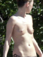 Paparazzi topless photos of model Kate