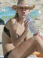 Nude celebrity Kirsten Dunst free pic #15
