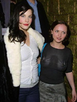 Nude celebrity Liv Tyler free pic #15