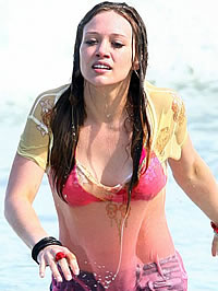 Hilary Duff wet and sexy