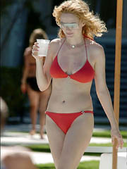 Heather Graham hot body in red bikini