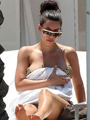 Celebrity Kim Kardashian sex photos.
